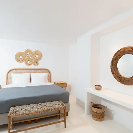 Frati Beachfront Hotel Perivolos (Santorini)