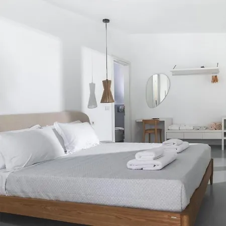 Frati Beachfront Hotell *